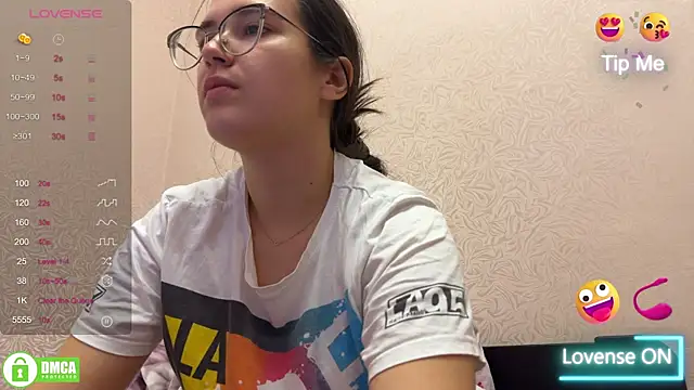Snapshot of the_princese chatting on February 2025 09:02:01 PM the princese online show from February 2025 09:02:01 PM