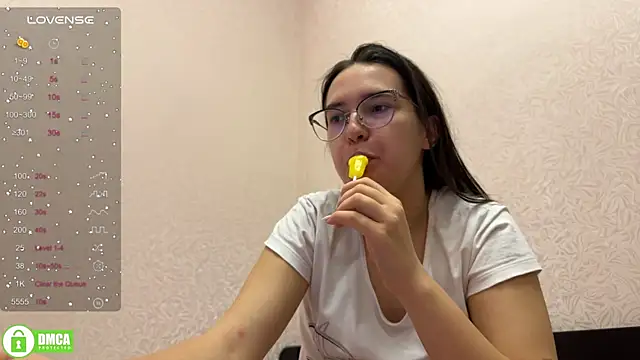 Snapshot of the_princese chatting on February 2025 04:46:01 PM the princese online show from February 2025 04:46:01 PM