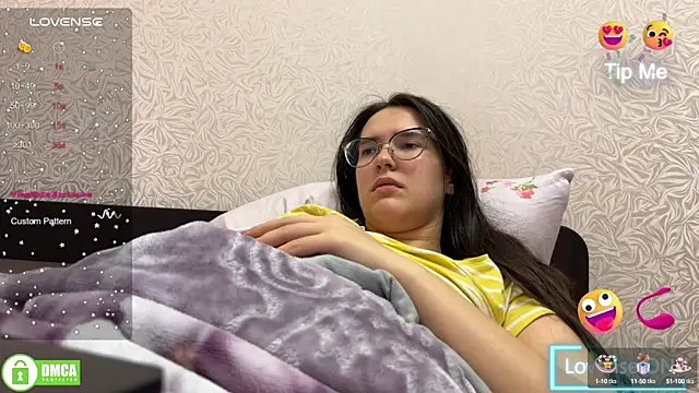 Snapshot of the_princese chatting on February 2025 01:00:01 AM the princese online show from February 2025 01:00:01 AM