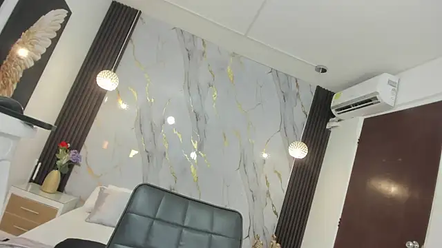 Tiff Valentine online show from February 2025 11:06:01 PM