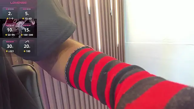 Tiff Valentine online show from February 2025 09:15:01 PM