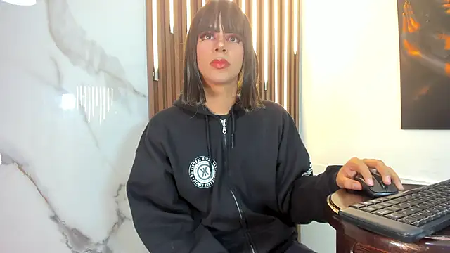 Tiff Valentine online show from February 2025 05:12:02 AM