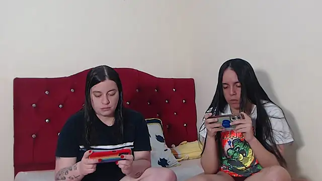 Snapshot of Lola_barbara chatting on October 2025 03:35:02 PM Lola barbara online show from October 2025 03:35:02 PM