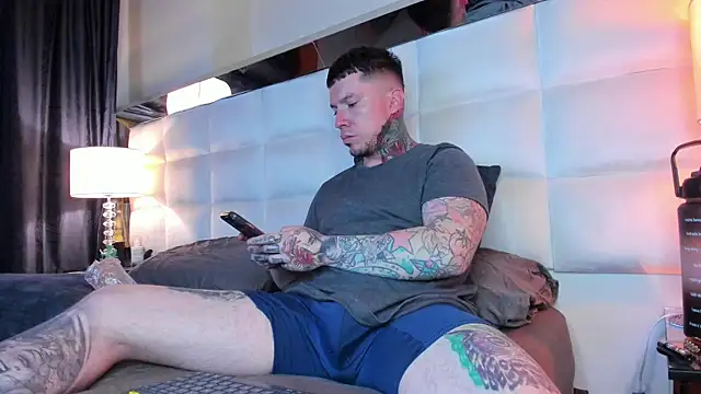 Adam tatto online show from September 2025 02:13:01 AM