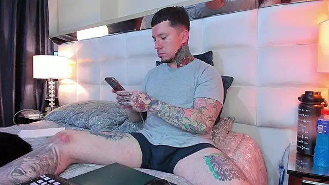 Adam tatto online show from October 2025 02:19:02 AM