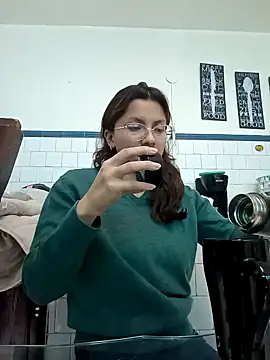 karlamorris  online show from December 2024 01:22:02 PM