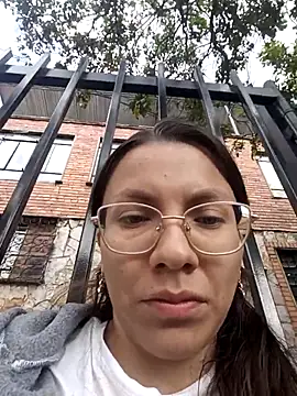 Snapshot of karlamorris_ chatting on October 2025 01:29:02 PM karlamorris online show from October 2025 01:29:02 PM