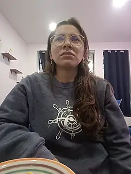 Snapshot of karlamorris_ chatting on October 2025 01:33:02 PM karlamorris online show from October 2025 01:33:02 PM