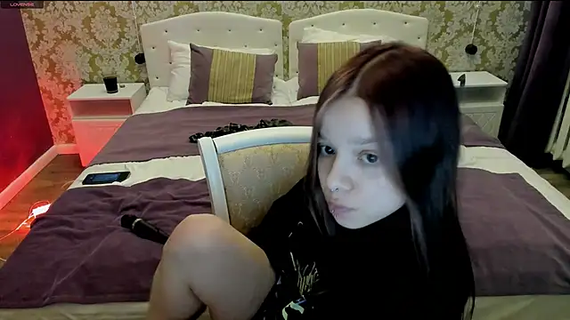 crystal lilith online show from January 2025 02:21:01 PM