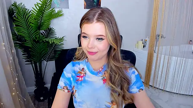 Snapshot of FollowLovee chatting on February 2025 03:06:01 PM FollowLovee online show from February 2025 03:06:01 PM