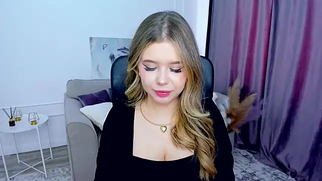 Snapshot of FollowLovee chatting on March 2025 11:50:01 AM FollowLovee online show from March 2025 11:50:01 AM