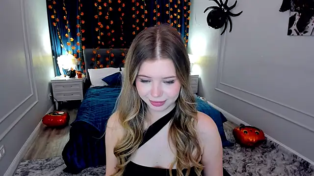 Snapshot of FollowLovee chatting on October 2025 07:47:02 PM FollowLovee online show from October 2025 07:47:02 PM