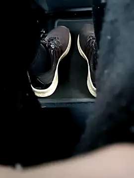 Snapshot of NudeYogaBoy chatting on March 2025 09:02:02 AM NudeYogaBoy online show from March 2025 09:02:02 AM