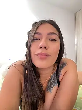 Latina vanessa online show from December 2024 08:47:02 PM