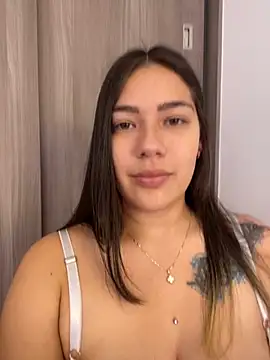Latina vanessa online show from December 2024 08:14:02 PM