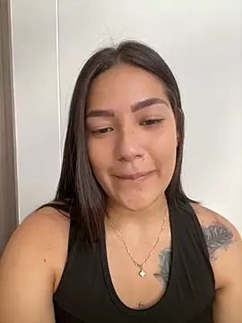 Latina vanessa online show from December 2024 06:33:01 PM