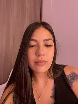 Latina vanessa online show from January 2025 11:03:02 PM