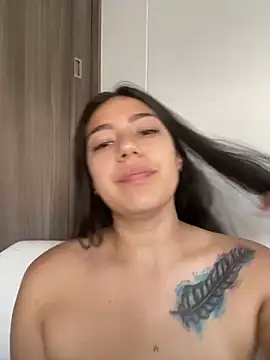 Latina vanessa online show from January 2025 10:06:02 PM
