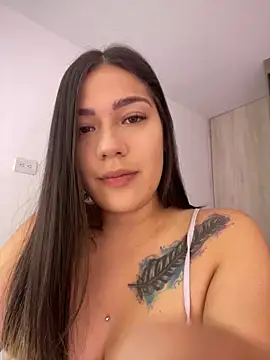 Latina vanessa online show from February 2025 09:46:01 PM