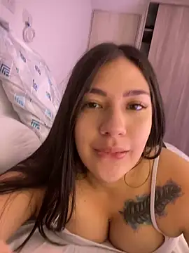Latina vanessa online show from February 2025 12:49:01 AM