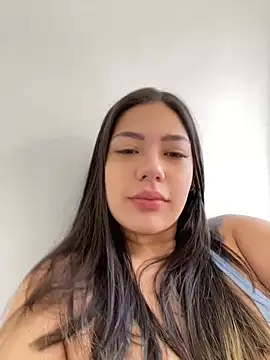 Latina vanessa online show from March 2025 01:19:02 PM