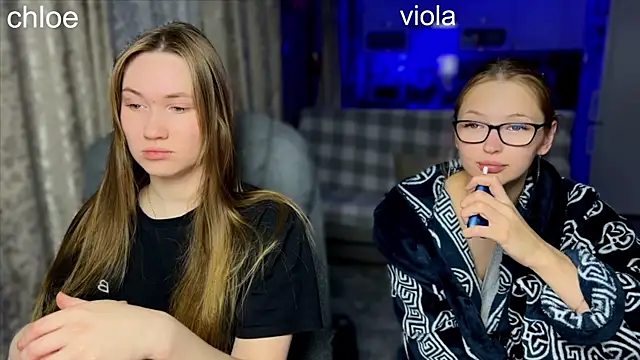 Snapshot of ChloeMillerMeow chatting on November 2025 07:58:01 PM ChloeMillerMeow online show from November 2025 07:58:01 PM