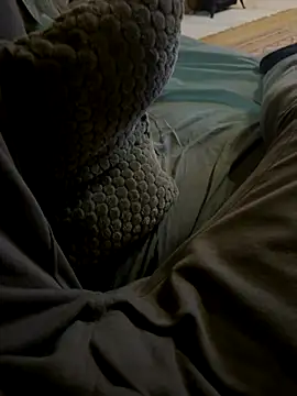 Snapshot of AreiasTuga chatting on November 2025 10:54:02 PM AreiasTuga online show from November 2025 10:54:02 PM