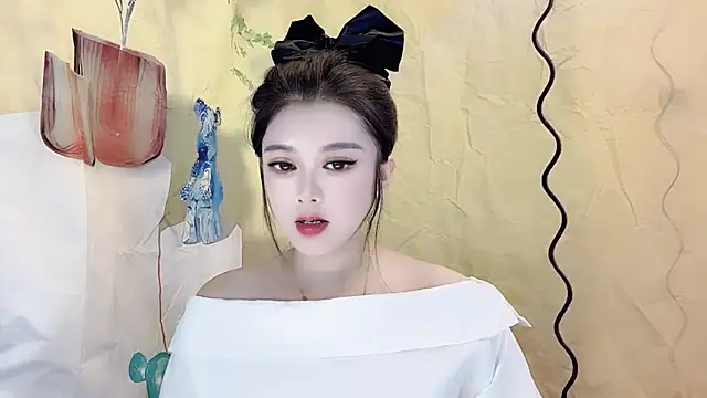 Snapshot of VIWVI chatting on October 2025 05:10:01 AM VIWVI online show from October 2025 05:10:01 AM