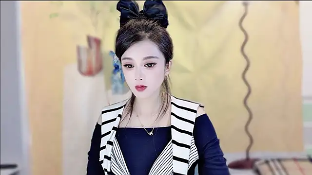 Snapshot of VIWVI chatting on November 2025 04:57:01 AM VIWVI online show from November 2025 04:57:01 AM