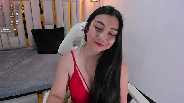Karla hernandez  online show from January 2025 05:16:01 PM