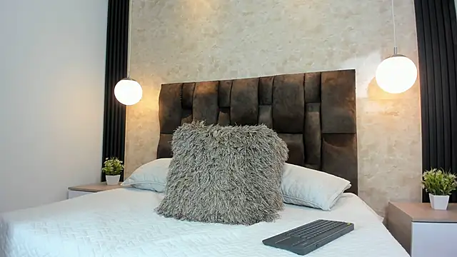 keyla  ross online show from December 2024 06:39:02 PM