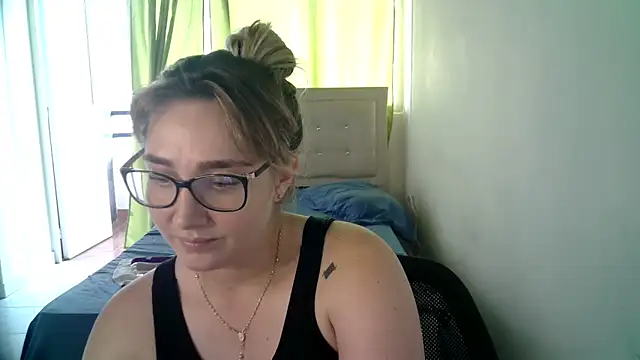 Snapshot of katy_pp chatting on October 2025 09:57:01 PM katy pp online show from October 2025 09:57:01 PM