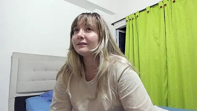 Snapshot of katy_pp chatting on November 2025 11:37:01 PM katy pp online show from November 2025 11:37:01 PM