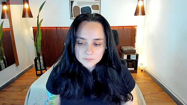 Snapshot of KatherineBond chatting on October 2025 08:09:02 PM KatherineBond online show from October 2025 08:09:02 PM