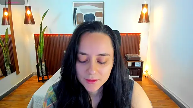 Snapshot of KatherineBond chatting on October 2025 07:34:02 PM KatherineBond online show from October 2025 07:34:02 PM