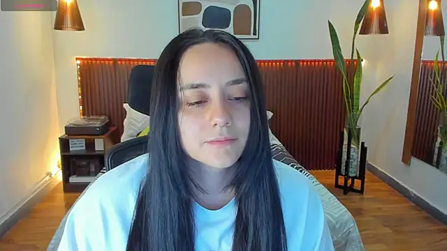 Snapshot of KatherineBond chatting on November 2025 07:34:01 PM KatherineBond online show from November 2025 07:34:01 PM