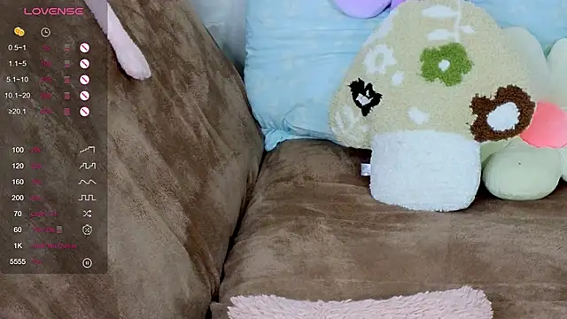 Snapshot of TrissMerigold9 chatting on October 2025 09:12:02 PM TrissMerigold9 online show from October 2025 09:12:02 PM