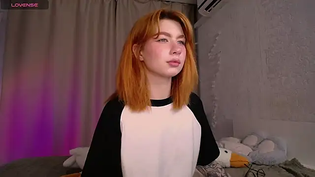 Evaa Moonn  online show from September 2025 11:04:02 PM