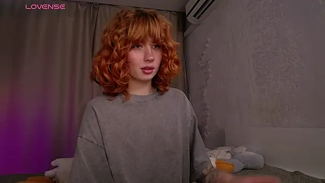 Evaa Moonn  online show from November 2025 04:33:02 AM