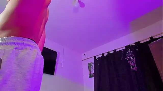 Snapshot of visaelX chatting on December 2024 01:37:02 AM visaelX online show from December 2024 01:37:02 AM