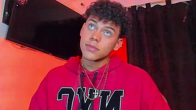 Snapshot of visaelX chatting on December 2024 11:11:01 PM visaelX online show from December 2024 11:11:01 PM