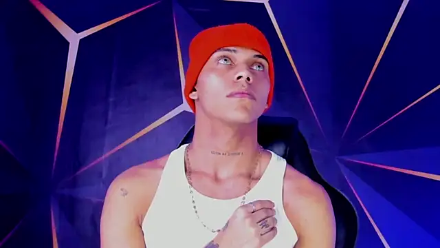 Snapshot of visaelX chatting on January 2025 12:33:01 AM visaelX online show from January 2025 12:33:01 AM