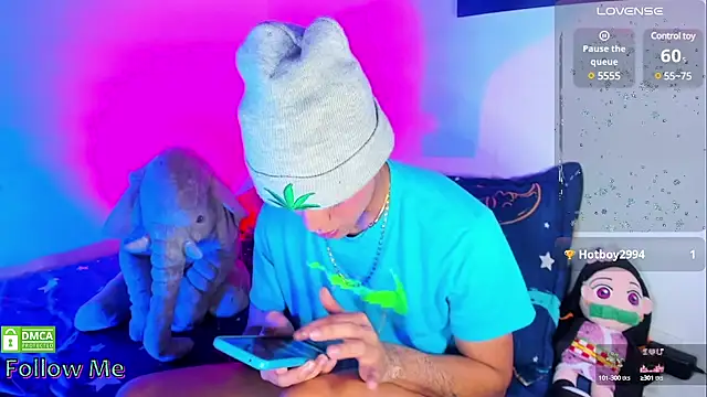 Snapshot of visaelX chatting on March 2025 12:50:02 PM visaelX online show from March 2025 12:50:02 PM