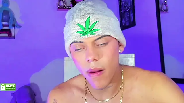 Snapshot of visaelX chatting on March 2025 04:37:01 PM visaelX online show from March 2025 04:37:01 PM