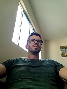 Diegosob8720 online show from March 2025 07:28:01 PM