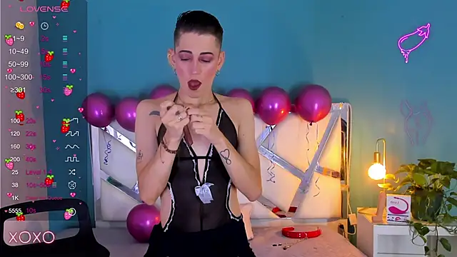 Snapshot of dominic_thailor chatting on December 2024 01:59:02 PM dominic thailor online show from December 2024 01:59:02 PM