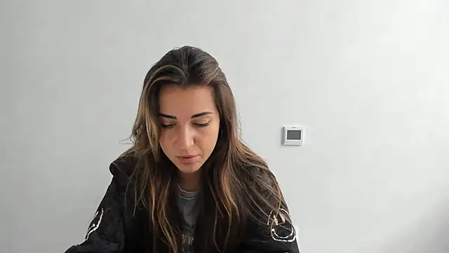 Snapshot of Summmmersky chatting on October 2025 08:02:02 AM Summmmersky online show from October 2025 08:02:02 AM