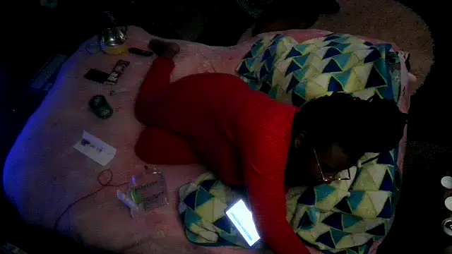 Snapshot of EbonyFetishQueen chatting on October 2025 07:31:02 PM EbonyFetishQueen online show from October 2025 07:31:02 PM