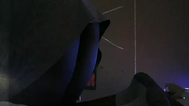 Snapshot of EbonyFetishQueen chatting on November 2025 04:30:01 PM EbonyFetishQueen online show from November 2025 04:30:01 PM