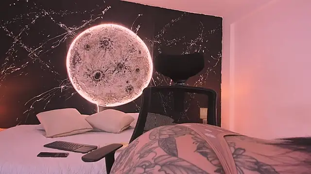 Snapshot of GinebraaFox_ chatting on February 2025 03:41:02 PM GinebraaFox online show from February 2025 03:41:02 PM